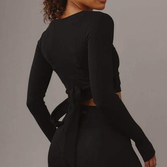 Monday Body Yosemite Black Wrap Top - Picture 3 of 5